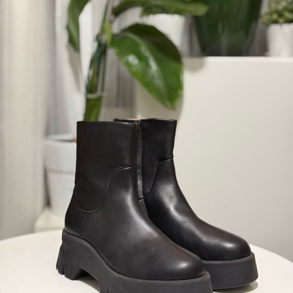 Gianvito Rossi Montey
